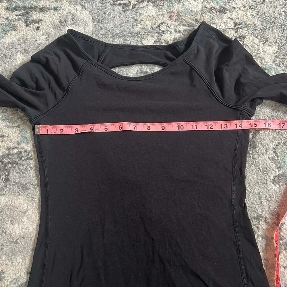 Lululemon black long sleeve top
